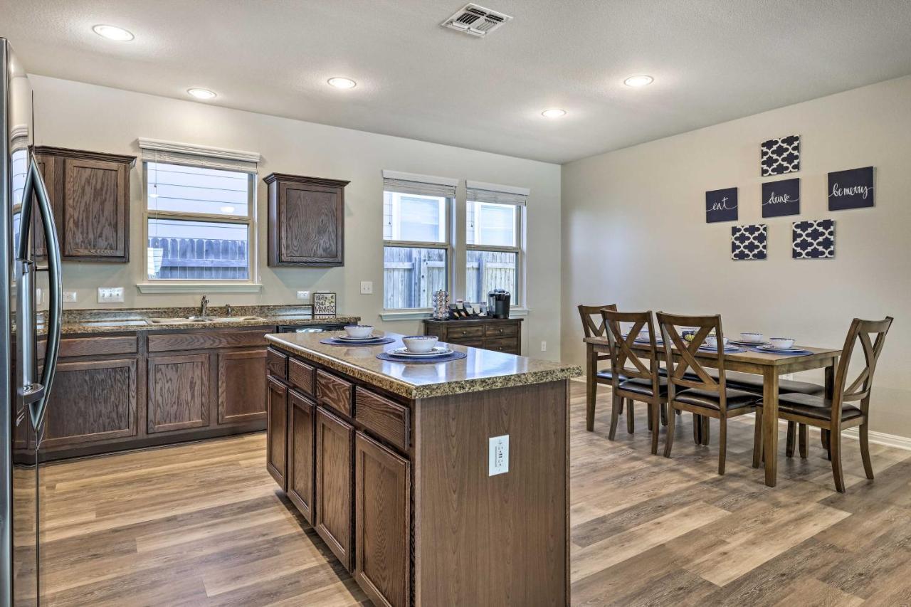 Buda Home With Smart Tv About 19 Mi To Downtown Austin Exteriör bild