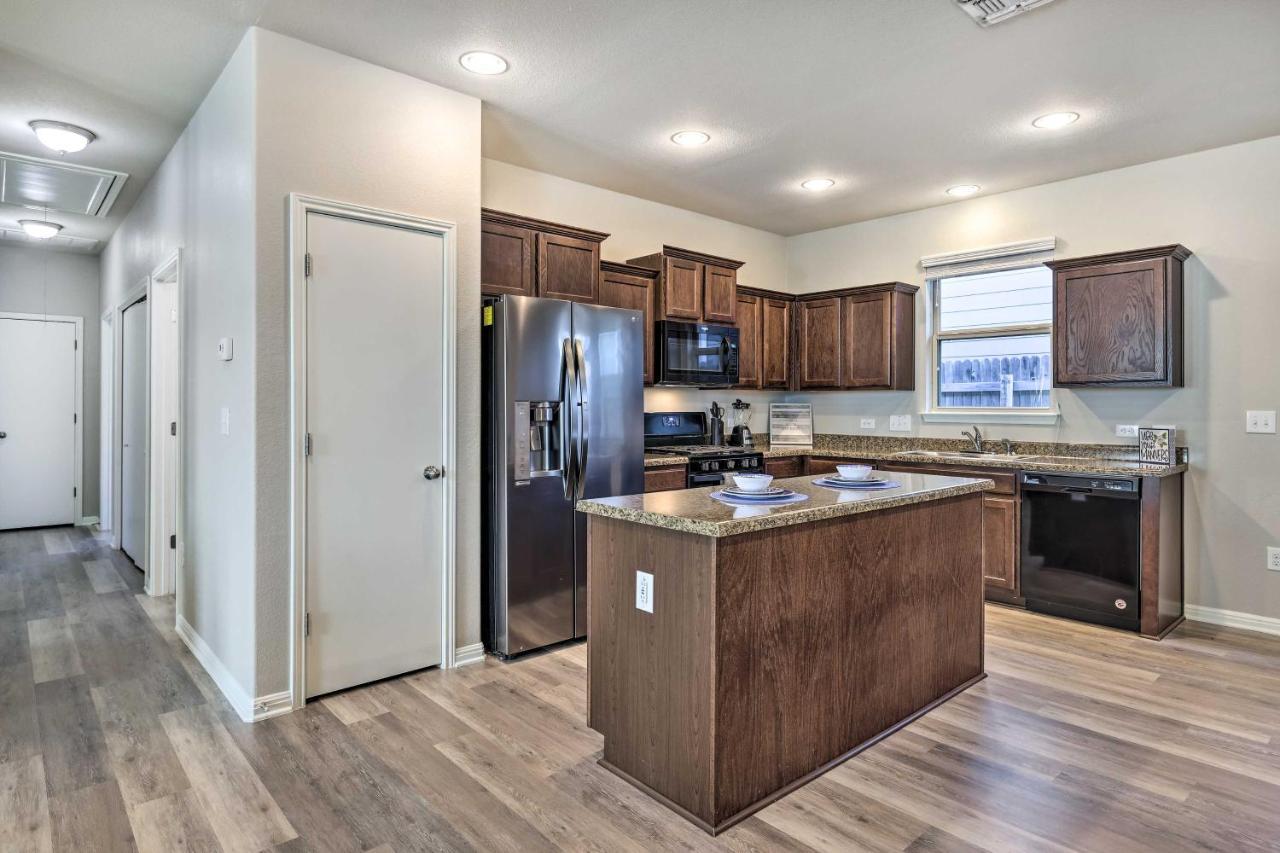 Buda Home With Smart Tv About 19 Mi To Downtown Austin Exteriör bild