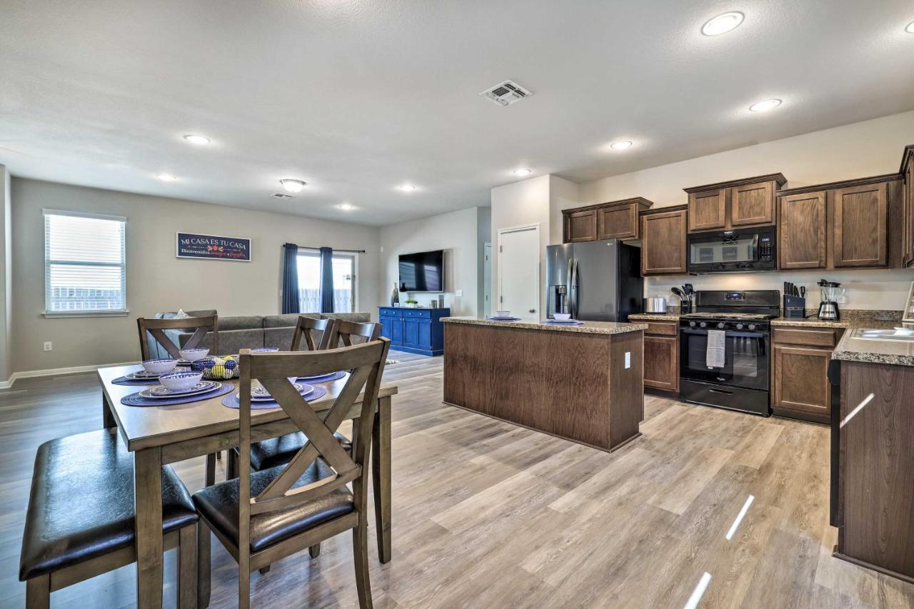 Buda Home With Smart Tv About 19 Mi To Downtown Austin Exteriör bild