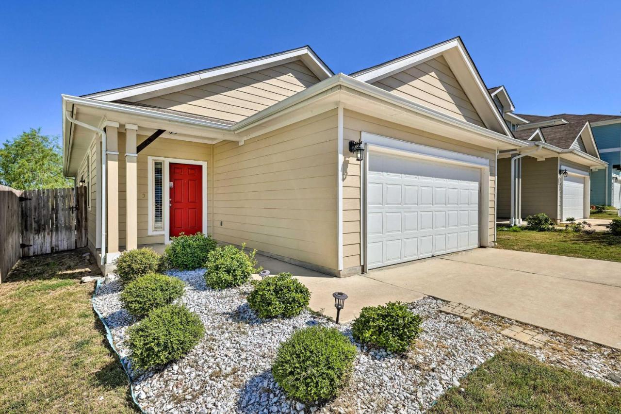 Buda Home With Smart Tv About 19 Mi To Downtown Austin Exteriör bild